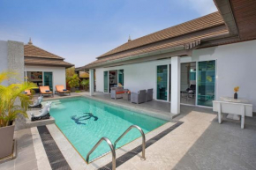 3BR Villa Marine with Private Pool, Waterfalls in NaiHarn Beach